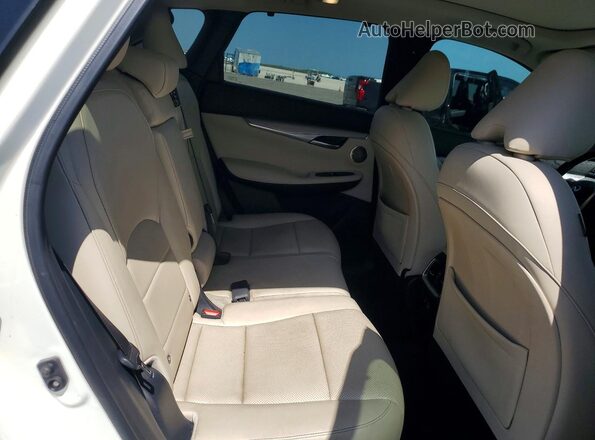 3PCAJ5M19LF101982 2020 INFINITI QX50 White Rear interior view