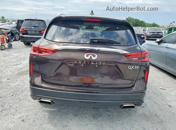 3PCAJ5M19LF104381 2020 INFINITI QX50 Brown Rear view