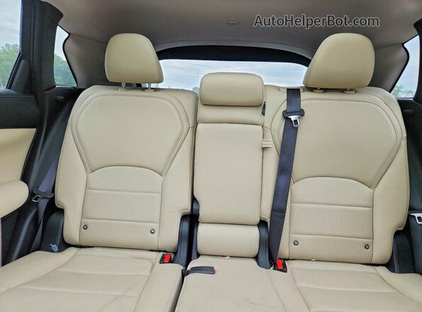 3PCAJ5M30KF104740 2019 INFINITI QX50 Silver Rear seats view