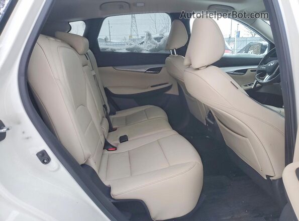 3PCAJ5M32KF145791 2019 INFINITI QX50 White Вид задньої частини салону