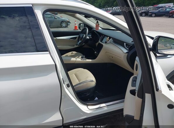 3PCAJ5M35KF116950 2019 INFINITI QX50 Белый Вид салона спереди