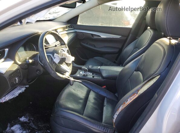 3PCAJ5M35KF126667 2019 INFINITI QX50 White Front interior view