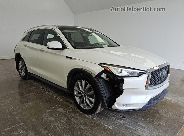 3PCAJ5M35LF108221 2020 INFINITI QX50 White 