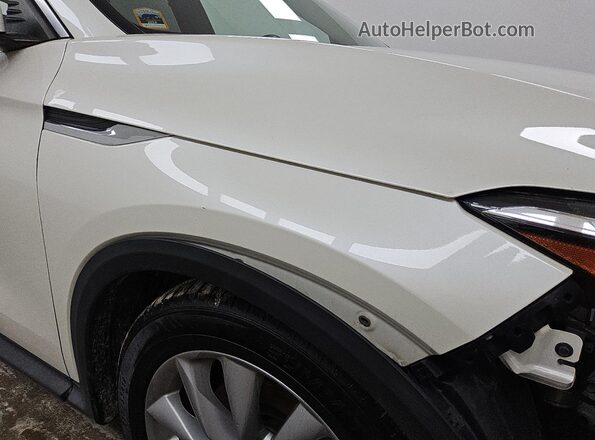 3PCAJ5M35LF108221 2020 INFINITI QX50 White 