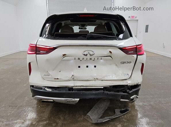 3PCAJ5M35LF108221 2020 INFINITI QX50 White 