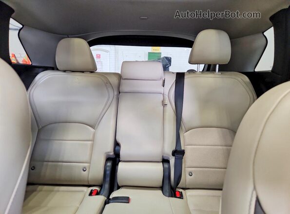 3PCAJ5M37KF110177 2019 INFINITI QX50 White Rear seats view