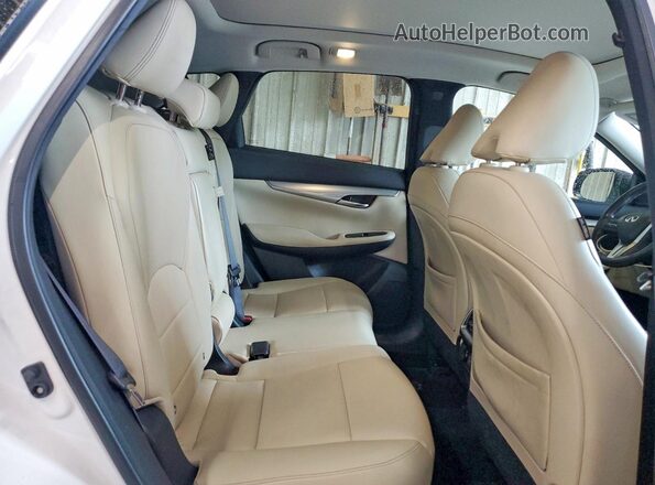 3PCAJ5M37LF102291 2020 INFINITI QX50 White Սալոնի հետևի տեսք