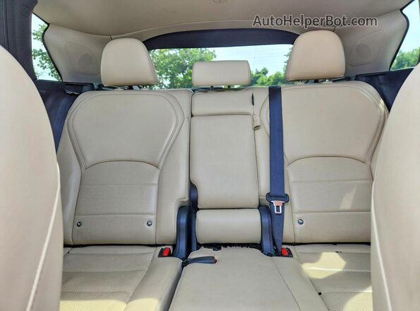 3PCAJ5M39LF116287 2020 INFINITI QX50 White Rear seats view