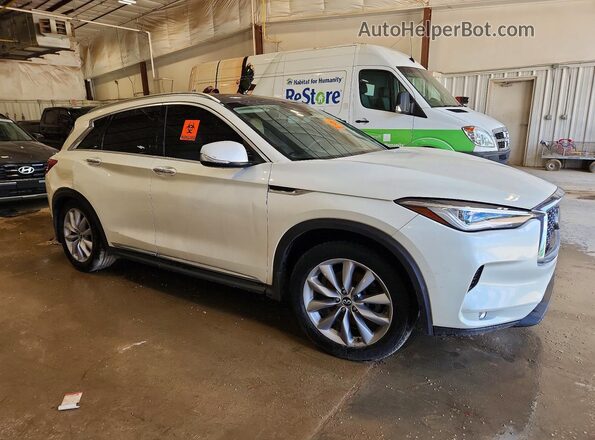 3PCAJ5M3XKF137177 2019 INFINITI QX50 White Front right