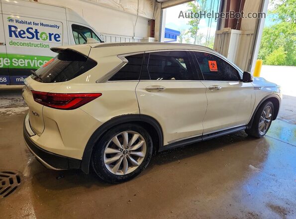 3PCAJ5M3XKF137177 2019 INFINITI QX50 White Rear right