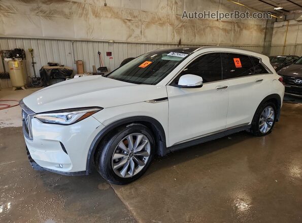 3PCAJ5M3XKF137177 2019 INFINITI QX50 White 360 interior view