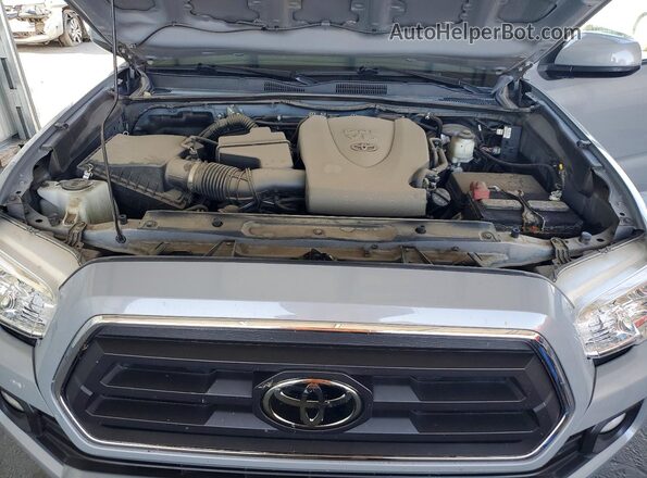 3TMAZ5CN0MM154872 2021 TOYOTA TACOMA Gray Vista interior trasera