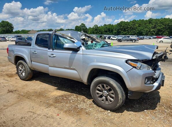 3TMAZ5CN2HM044444 2017 TOYOTA TACOMA Silver Front right