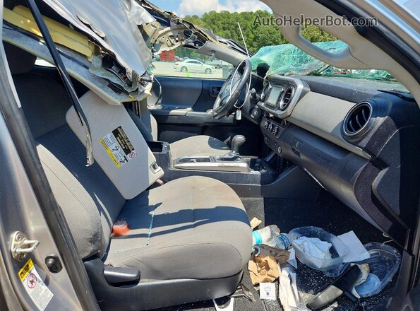 3TMAZ5CN2HM044444 2017 TOYOTA TACOMA Silver Front interior view