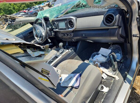 3TMAZ5CN2HM044444 2017 TOYOTA TACOMA Silver Dashboard view