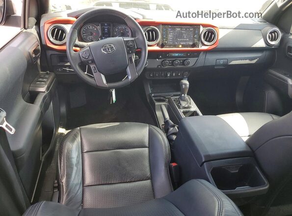 3TMAZ5CN2KM112877 2019 TOYOTA TACOMA Silver Widok deski rozdzielczej