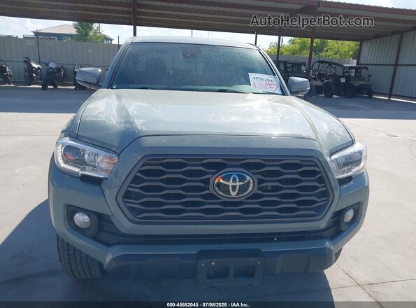 3TMAZ5CN2PM213988 2023 TOYOTA TACOMA Green Widok zestawu wskaźników