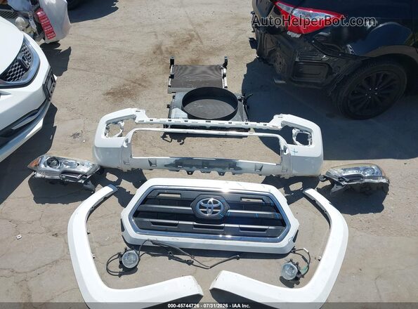 3TMAZ5CN5HM041909 2017 TOYOTA TACOMA White Instrument cluster view