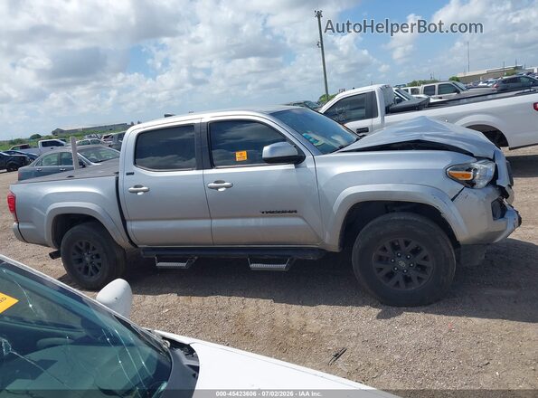 3TMAZ5CN5NM169014 2022 TOYOTA TACOMA Silver უკანა სალონის ხედი