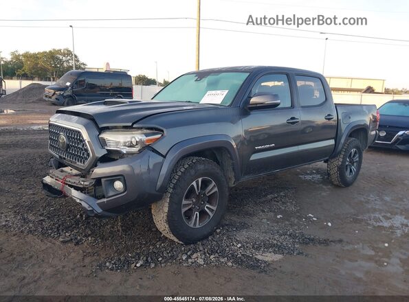 3TMAZ5CN8JM055065 2018 TOYOTA TACOMA Gray Vista tres cuartos delantera izquierda