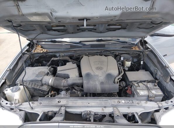 3TMAZ5CN8JM077244 2018 TOYOTA TACOMA Серый Вид сзади