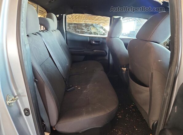 3TMAZ5CN9HM032579 2017 TOYOTA TACOMA Silver Вид задніх сидінь