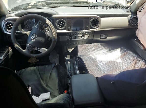 3TMBZ5DN0JM012343 2018 TOYOTA TACOMA Угольный Вид панели приборов