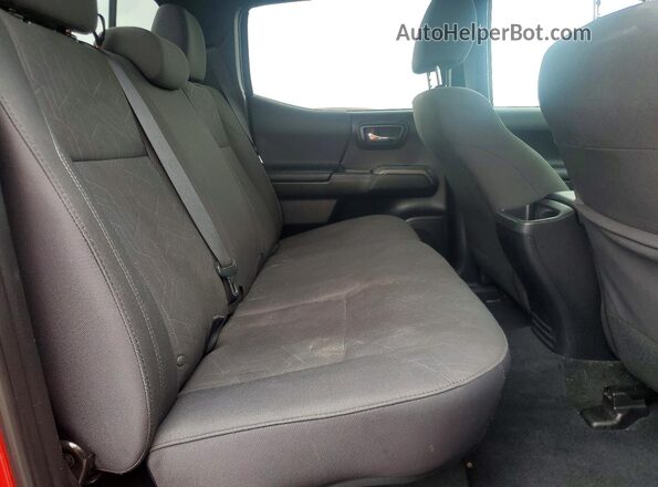 3TMBZ5DN2HM006926 2017 TOYOTA TACOMA Maroon Вид задніх сидінь
