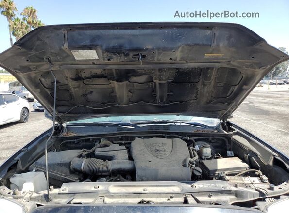3TMBZ5DN2JM015664 2018 TOYOTA TACOMA Black Вид задньої частини салону