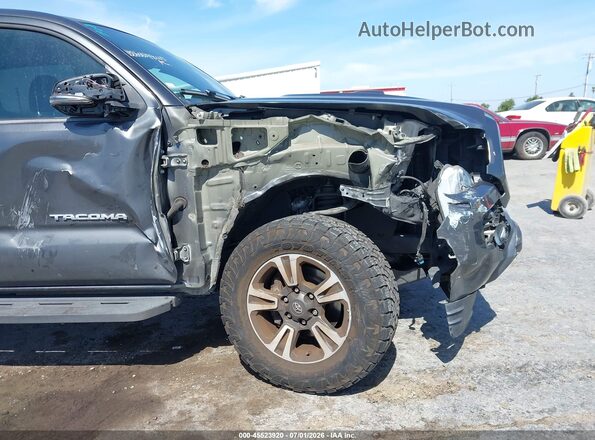 3TMBZ5DN3JM016760 2018 TOYOTA TACOMA Gray Widok wnętrza 360 stopni