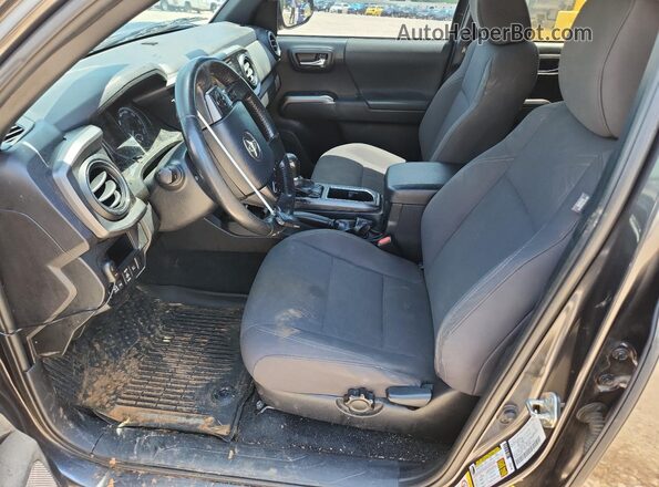 3TMBZ5DN3KM019434 2019 TOYOTA TACOMA Gray Widok wnętrza z przodu