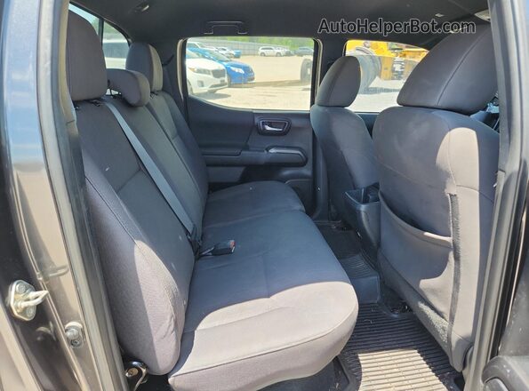 3TMBZ5DN3KM019434 2019 TOYOTA TACOMA Gray Widok tylnych siedzeń