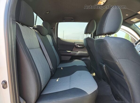 3TMBZ5DN3PM040257 2023 TOYOTA TACOMA White Widok tylnych siedzeń