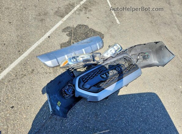 3TMBZ5DN5GM004179 2016 TOYOTA TACOMA Серебряный Вид подкапотного пространства