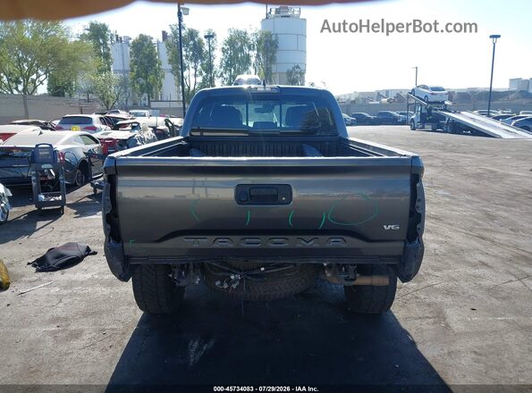 3TMBZ5DN7JM014719 2018 TOYOTA TACOMA Gray 