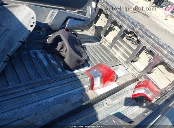 3TMBZ5DN7JM014719 2018 TOYOTA TACOMA Gray 