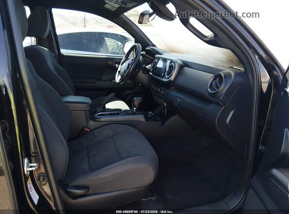 3TMCZ5AN0JM129056 2018 TOYOTA TACOMA Black Вид салону спереду