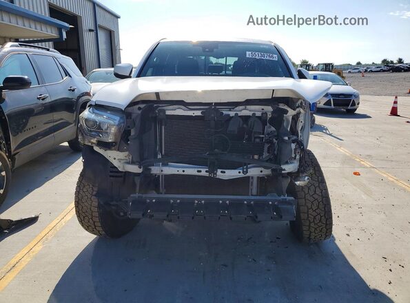 3TMCZ5AN0JM138906 2018 TOYOTA TACOMA White Front view