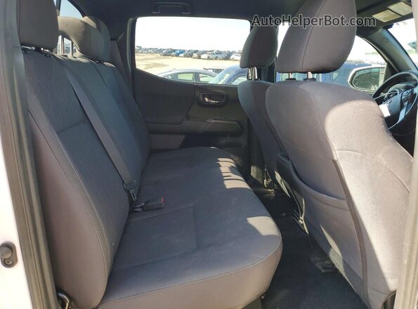 3TMCZ5AN0JM138906 2018 TOYOTA TACOMA White Rear seats view