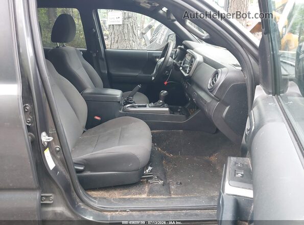 3TMCZ5AN0JM153213 2018 TOYOTA TACOMA Gray Սալոնի դիմացի տեսք