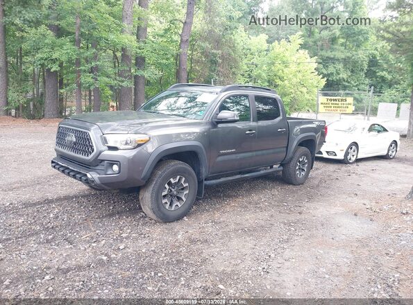 3TMCZ5AN0JM153213 2018 TOYOTA TACOMA Gray Առջևի ձախ երեք քառորդ տեսարան