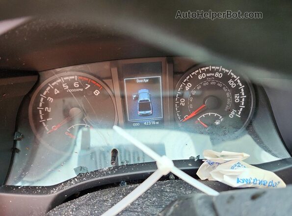 3TMCZ5AN0PM615262 2023 TOYOTA TACOMA Red Widok zestawu wskaźników
