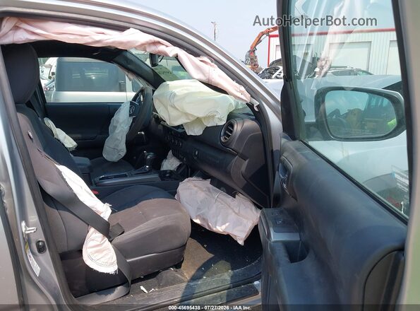 3TMCZ5AN1HM086549 2017 TOYOTA TACOMA Silver Սալոնի դիմացի տեսք