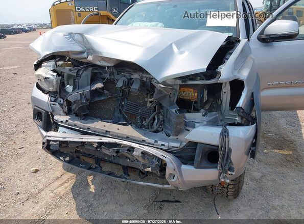 3TMCZ5AN1HM086549 2017 TOYOTA TACOMA Silver Դիմացի տեսք