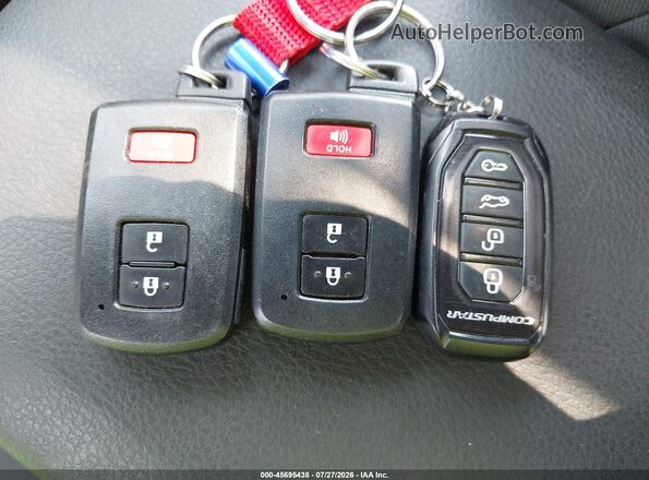 3TMCZ5AN1HM086549 2017 TOYOTA TACOMA Silver Առջևի վահանակի տեսք