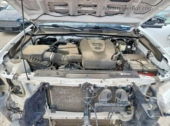 3TMCZ5AN1HM104113 2017 TOYOTA TACOMA White Rear interior view