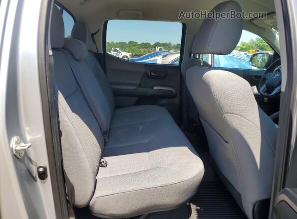 3TMCZ5AN1HM120523 2017 TOYOTA TACOMA Серебряный Вид задних сидений
