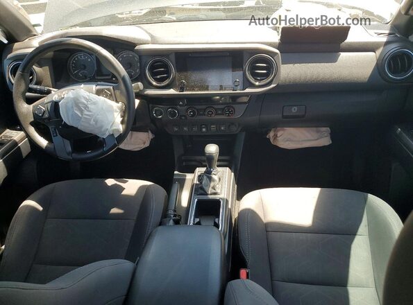 3TMCZ5AN2JM152158 2018 TOYOTA TACOMA Charcoal Widok deski rozdzielczej
