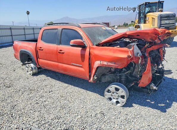 3TMCZ5AN2JM181630 2018 TOYOTA TACOMA Orange Przód prawy