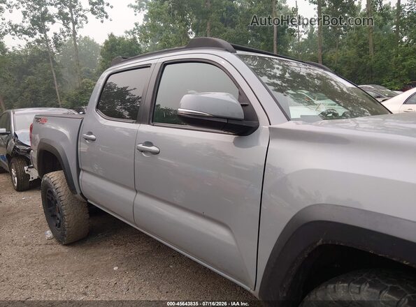 3TMCZ5AN2KM218032 2019 TOYOTA TACOMA Gray Vista interior trasera